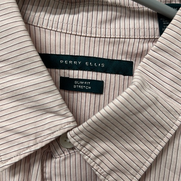 Perry Ellis Short Sleeve Button Up Shirt w/Pocket Pink - Picture 3 of 6